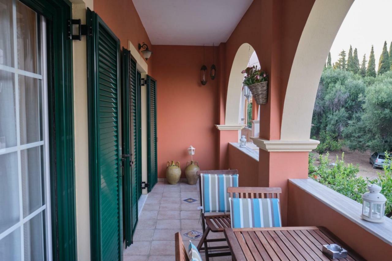 Bella Vista Apartment Kato Korakiana